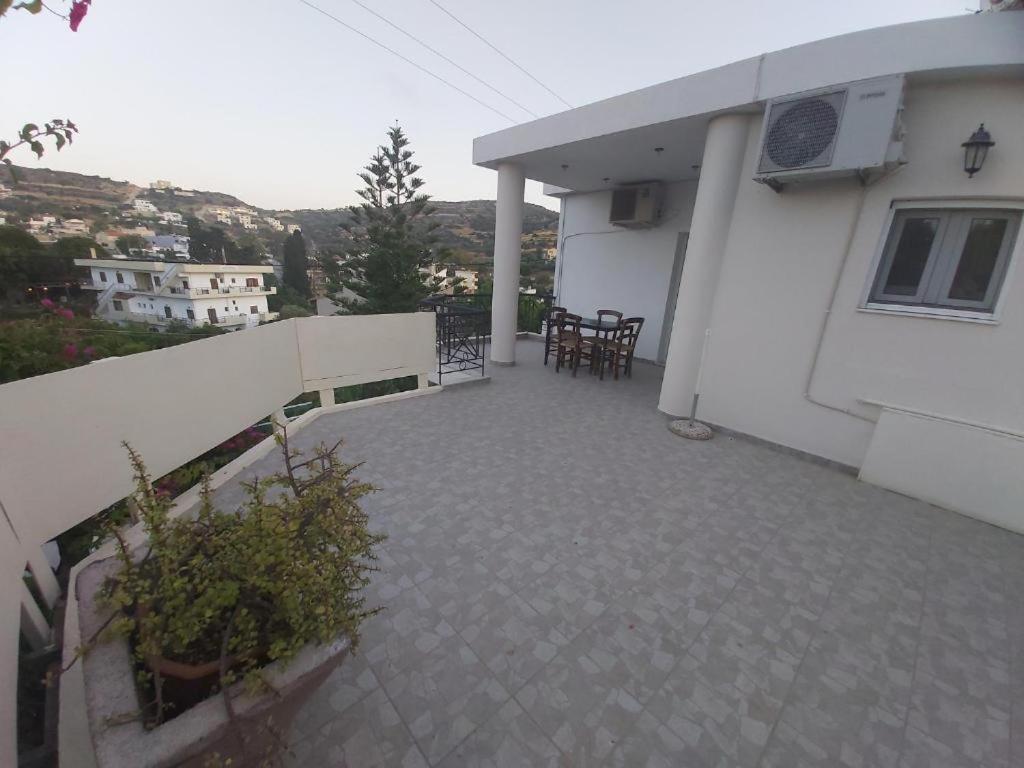 Bodikos Apartments Pitsidia Esterno foto